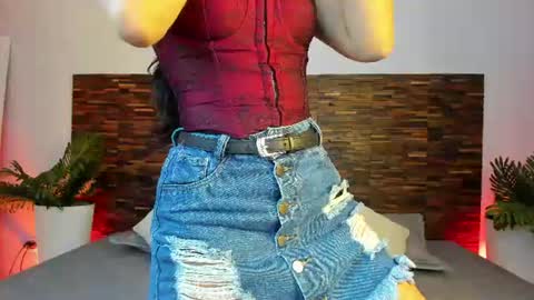 Snapshot of lucyy_liiu chatting on July 2026 08:11:01 PM Lucy Liiu online show from July 2026 08:11:01 PM