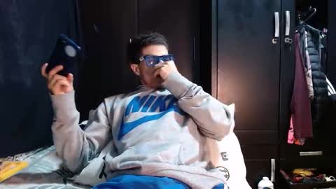 Luis AS online show from November 2025 01:21:02 PM