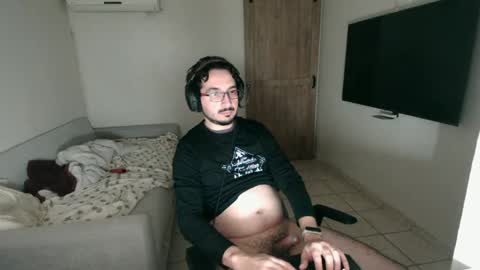 luis_flr online show from January 2025 04:44:02 AM