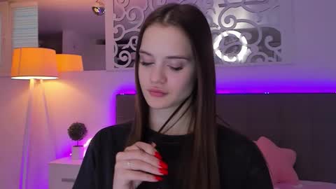 LuisaClover online show from March 2026 03:39:02 PM