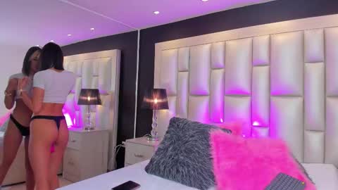 Luisa  online show from October 2025 04:20:01 AM