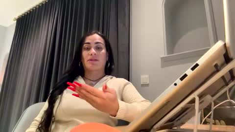 Luisa Monsters online show from October 2025 08:42:01 PM