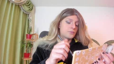 Luka Castillo online show from April 2026 03:39:01 AM