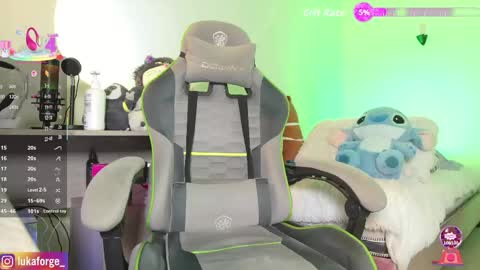 Snapshot of lukaforge chatting on April 2026 07:31:01 AM lukaforge online show from April 2026 07:31:01 AM