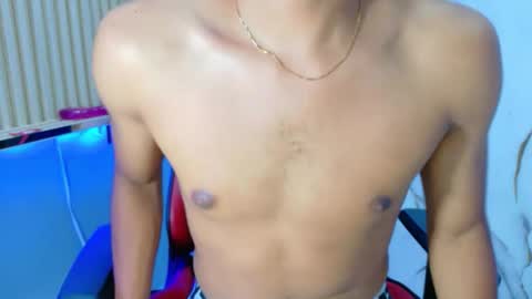 LukasJonss online show from September 2025 08:12:02 PM