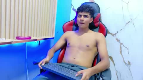 LukasJonss online show from October 2025 07:11:02 PM