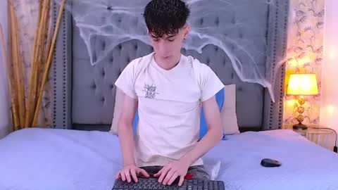 Snapshot of luke_carter chatting on October 2025 01:20:01 PM luke_carter online show from October 2025 01:20:01 PM