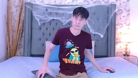 Snapshot of luke_carter chatting on October 2025 01:11:01 PM luke_carter online show from October 2025 01:11:01 PM