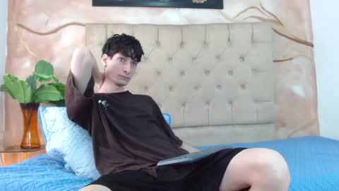 Snapshot of luke_carter chatting on June 2026 01:24:01 PM luke_carter online show from June 2026 01:24:01 PM