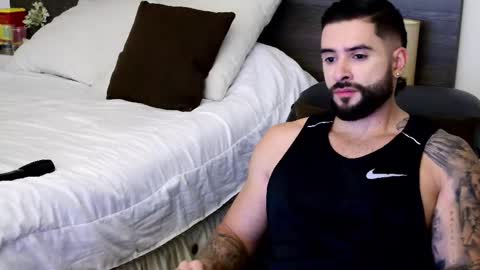 Lukhas f4f online show from September 2025 05:44:01 AM