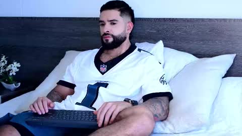 Lukhas f4f online show from October 2025 07:57:02 PM