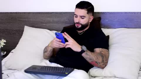 Lukhas f4f online show from October 2025 12:11:02 AM