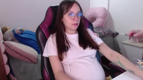 Vicky online show from December 2024 06:35:01 PM