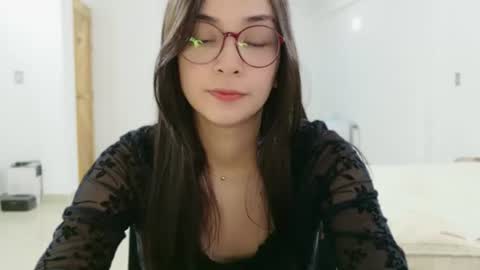 Snapshot of lulibee_ chatting on June 2026 11:10:01 AM Luli online show from June 2026 11:10:01 AM