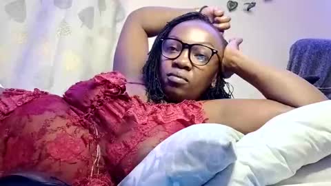 lulu_sparks1 online show from November 2025 01:22:02 AM