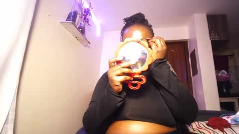 Snapshot of lulu_sparks1 chatting on July 2026 05:56:01 AM lulu_sparks1 online show from July 2026 05:56:01 AM