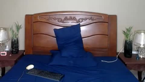 lulu_wild online show from October 2025 01:49:02 AM