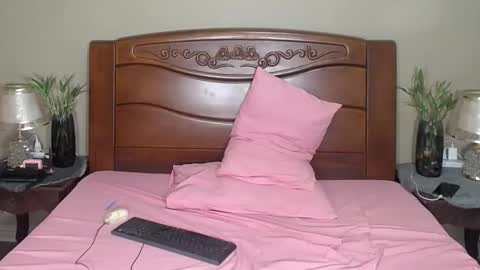 lulu_wild online show from October 2025 12:31:01 PM