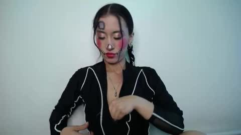 Luly online show from October 2025 04:49:01 AM