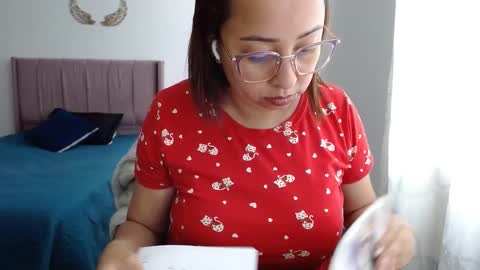 LUMI     online show from January 2025 06:49:01 PM