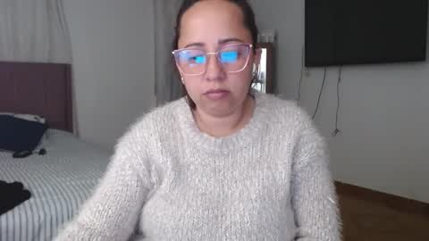 LUMI     online show from January 2025 12:28:01 AM