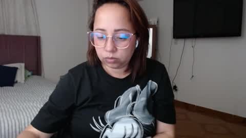 LUMI     online show from February 2025 03:42:01 AM