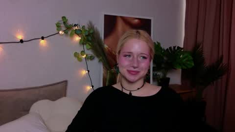 Snapshot of lumlue chatting on March 2026 01:03:01 PM Nora online show from March 2026 01:03:01 PM