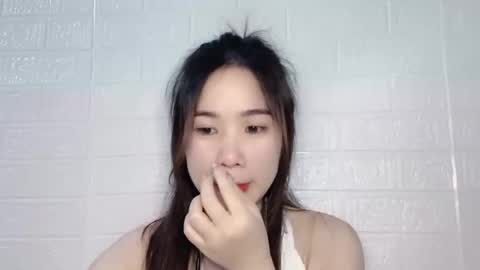 Luna online show from April 2026 12:06:02 PM