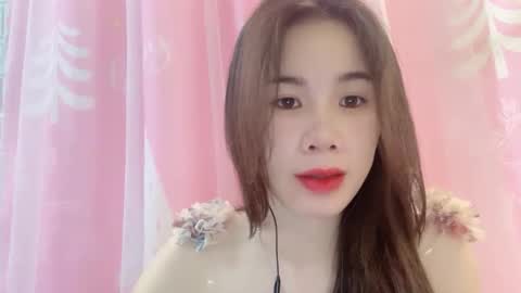 Luna online show from April 2026 12:32:02 PM