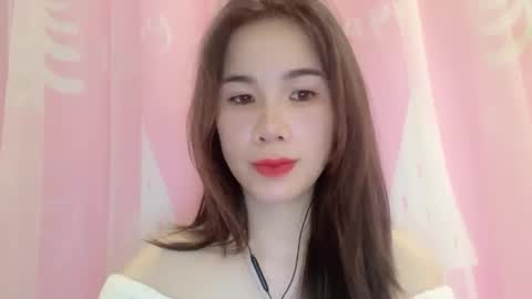 Luna online show from April 2026 09:30:02 PM