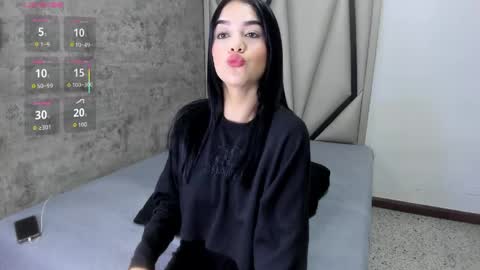 Snapshot of luna__02 chatting on May 2026 11:18:02 AM Luna online show from May 2026 11:18:02 AM