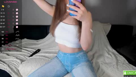 Snapshot of luna__l chatting on May 2026 07:41:01 PM Alice online show from May 2026 07:41:01 PM