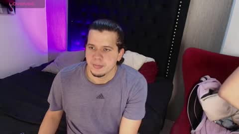 Luna And Titan  online show from November 2025 01:00:02 PM