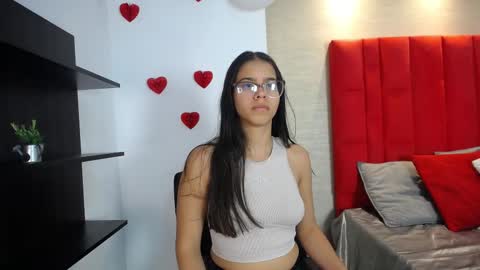 Luna And Titan  online show from February 2026 04:21:02 AM