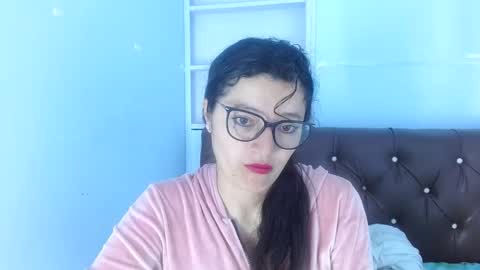 Snapshot of luna_azul_15 chatting on January 2025 12:49:01 PM dalia online show from January 2025 12:49:01 PM