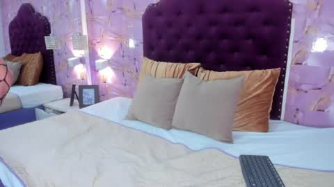 Snapshot of luna_bloomm_ chatting on July 2026 04:07:02 AM Luna Bloom online show from July 2026 04:07:02 AM