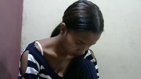 Snapshot of luna_cherry0 chatting on May 2026 04:20:01 AM Laura online show from May 2026 04:20:01 AM