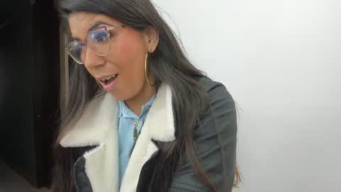 Snapshot of luna_dumont chatting on June 2026 11:31:01 AM luna online show from June 2026 11:31:01 AM