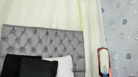 Luna Eva online show from January 2025 06:25:01 PM