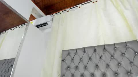 Luna Eva online show from February 2025 05:41:02 PM