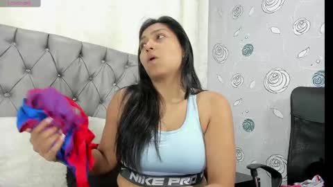 Luna Eva online show from October 2025 02:38:02 PM