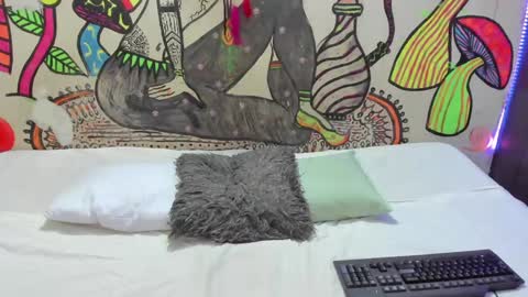 luna_gc online show from December 2024 10:34:02 PM