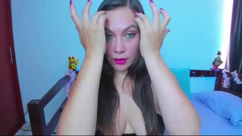 Snapshot of luna_gomez92 chatting on April 2026 03:24:01 PM Luna Gomez online show from April 2026 03:24:01 PM