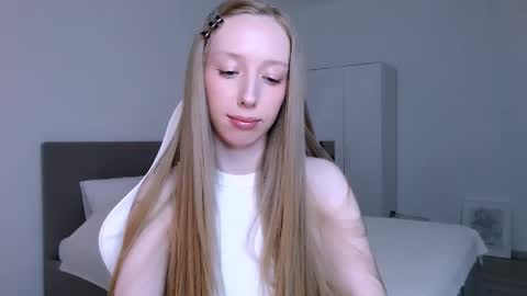 Luna online show from February 2026 09:00:02 PM