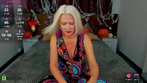 luna_lew1s online show from October 2025 09:00:02 AM