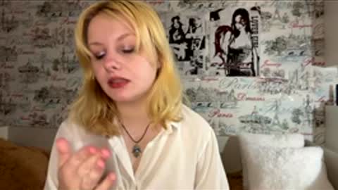 Luna online show from April 2026 12:24:01 PM