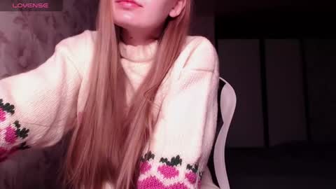 Snapshot of luna_loveisgood chatting on December 2024 11:49:01 AM Luna online show from December 2024 11:49:01 AM