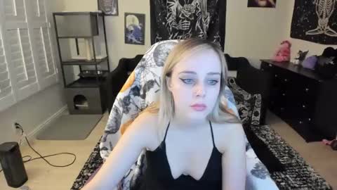 Luna online show from February 2026 04:50:02 AM