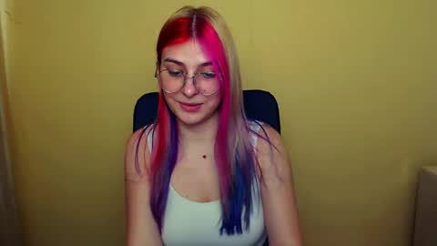 Luna online show from February 2025 12:17:02 PM