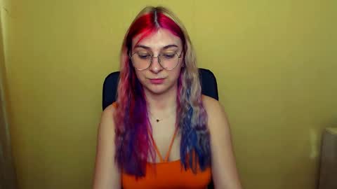 Luna online show from February 2025 12:24:01 PM